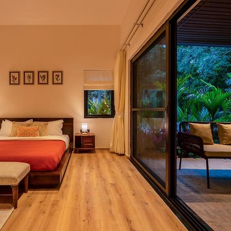 Stayvista At M Villa With Breakfast Included Bangalore Extérieur photo