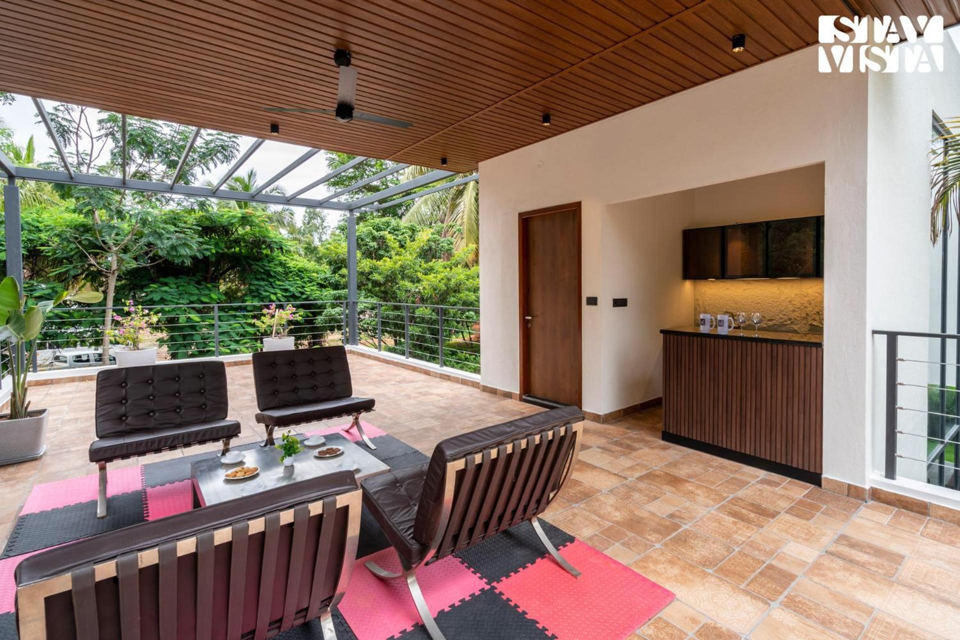 Stayvista At M Villa With Breakfast Included Bangalore Extérieur photo