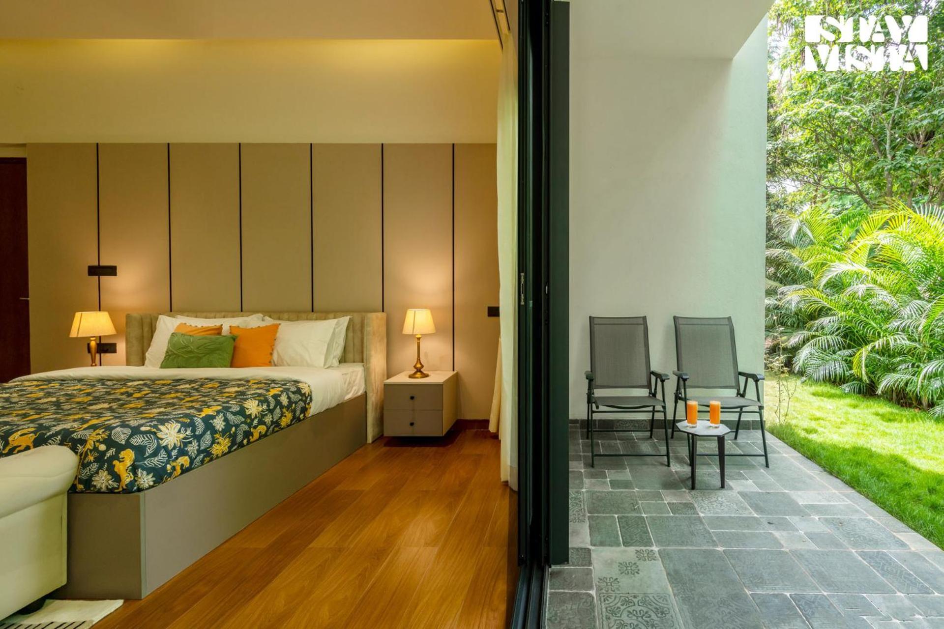 Stayvista At M Villa With Breakfast Included Bangalore Extérieur photo