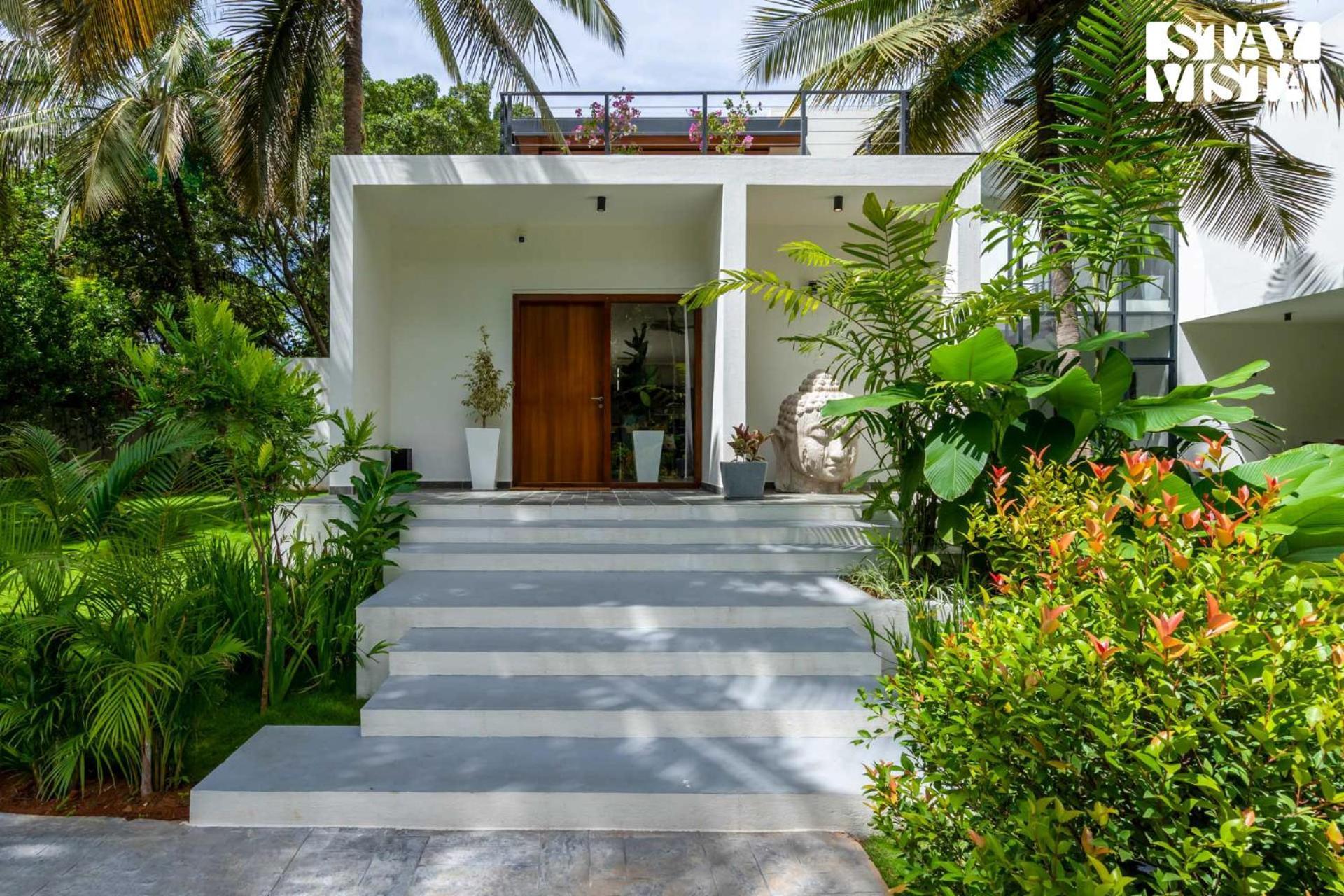 Stayvista At M Villa With Breakfast Included Bangalore Extérieur photo