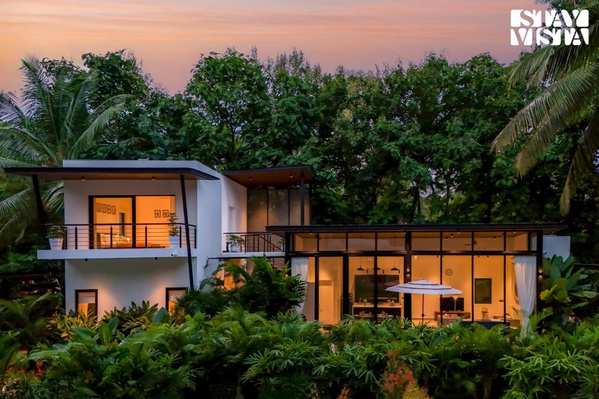 Stayvista At M Villa With Breakfast Included Bangalore Extérieur photo