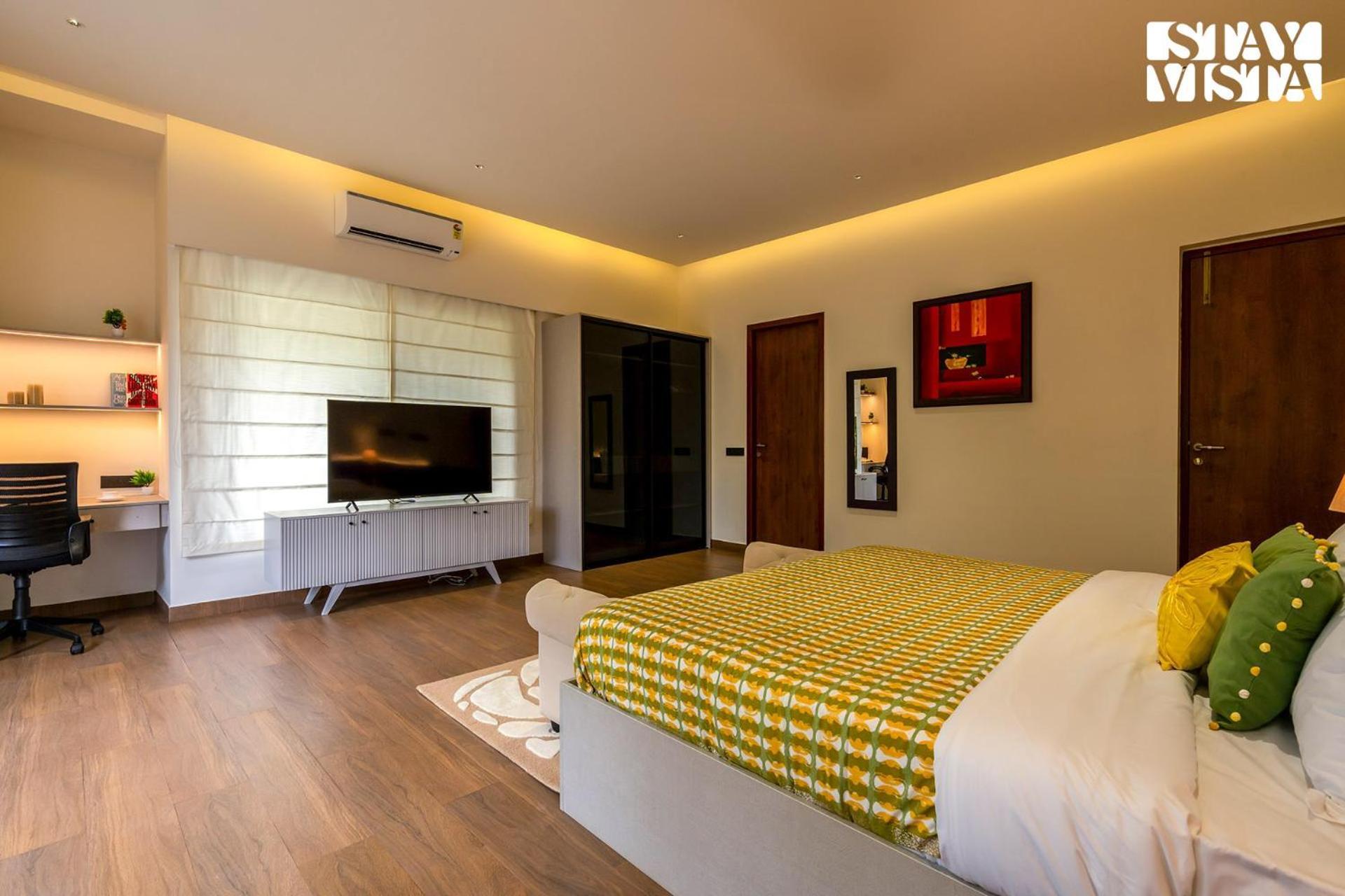 Stayvista At M Villa With Breakfast Included Bangalore Extérieur photo